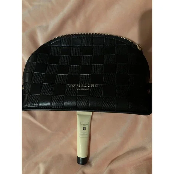 Jo Malone bag plus body lotion - Picture 3 of 5